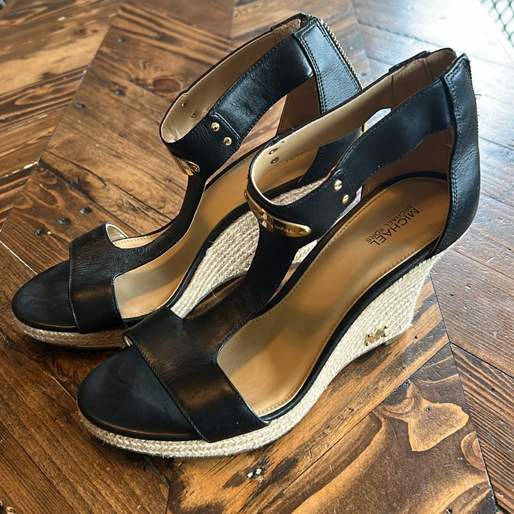 Michael Kors wedge heels size 9